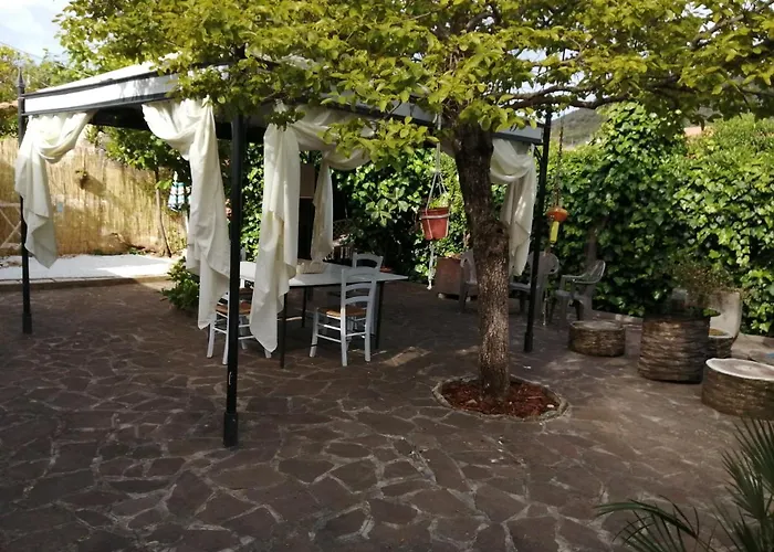 2 Hébergement de vacances *