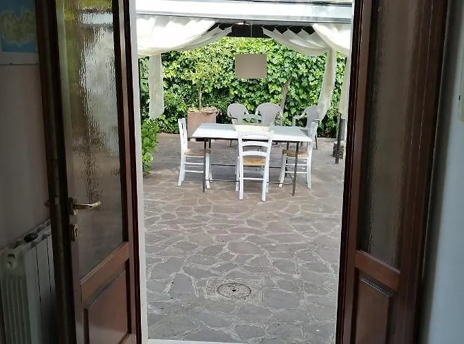 Σπίτι διακοπών 2 *